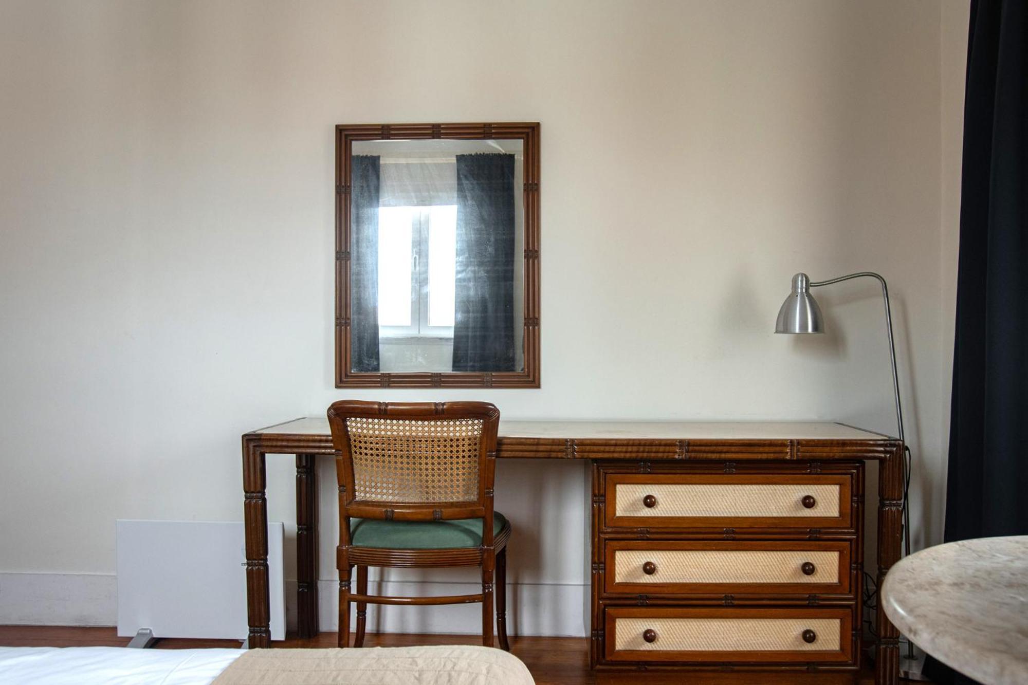 Large Family Flat In Campo De Ourique Lisbon