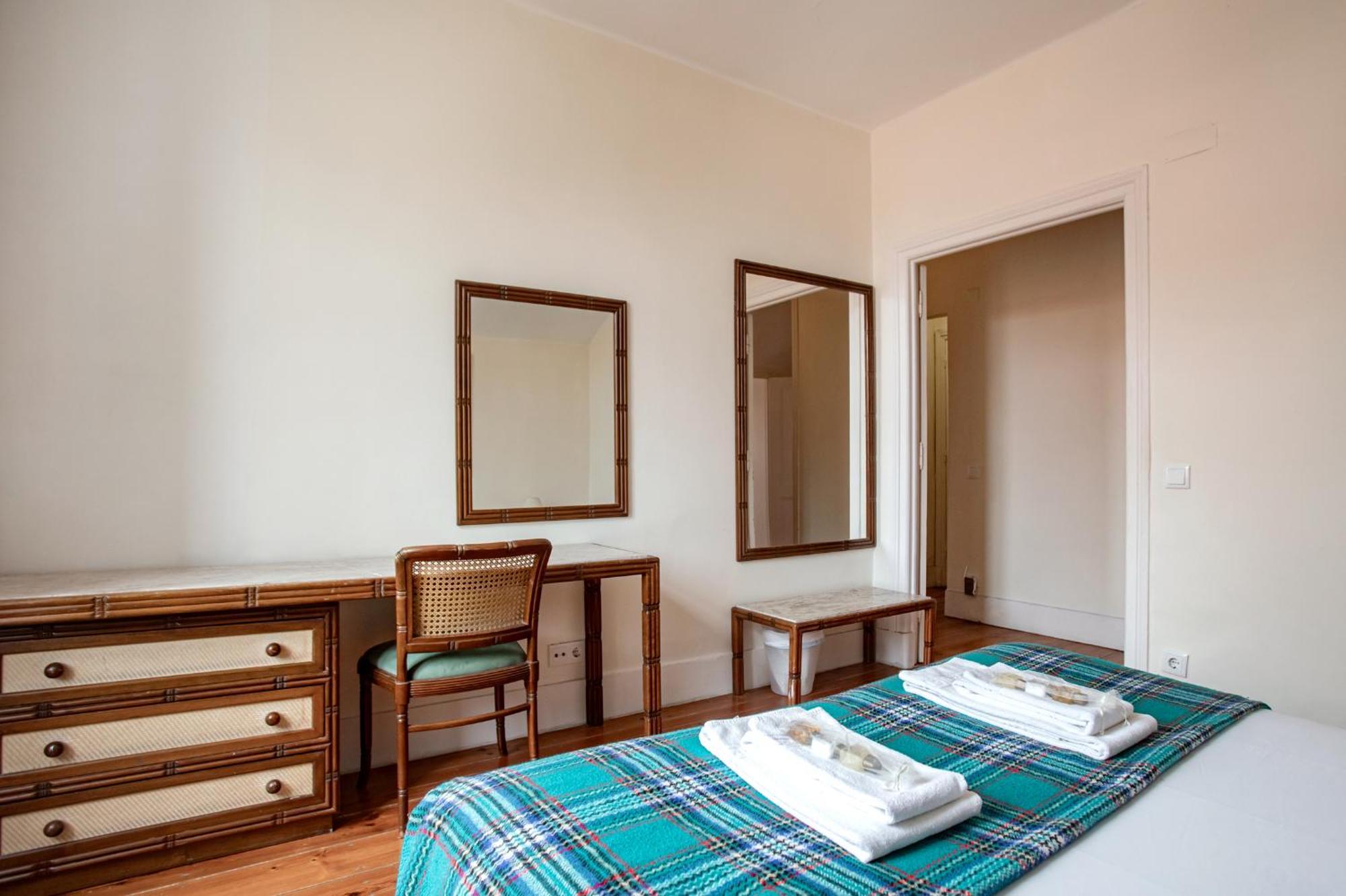 Pensão Large Family Flat In Campo De Ourique *